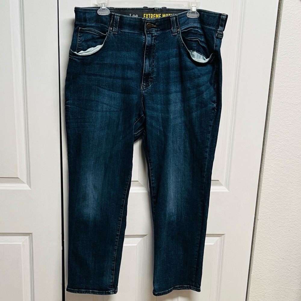 Lee Men's Extreme Motion Relaxed Dark Blue Jeans 5 Pocket Straight Leg Size 41